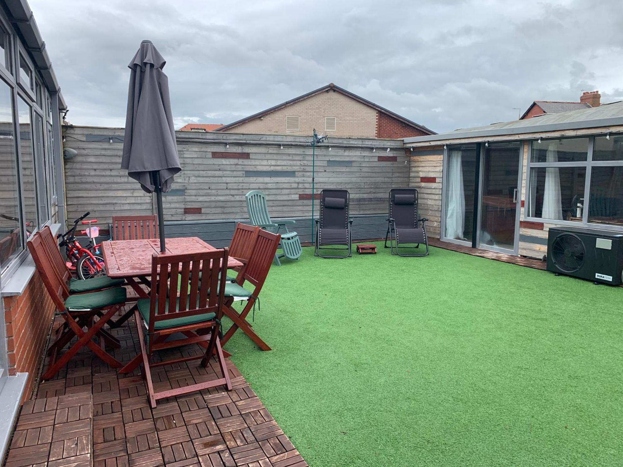 Family Holiday Home Blackpool Exterior photo